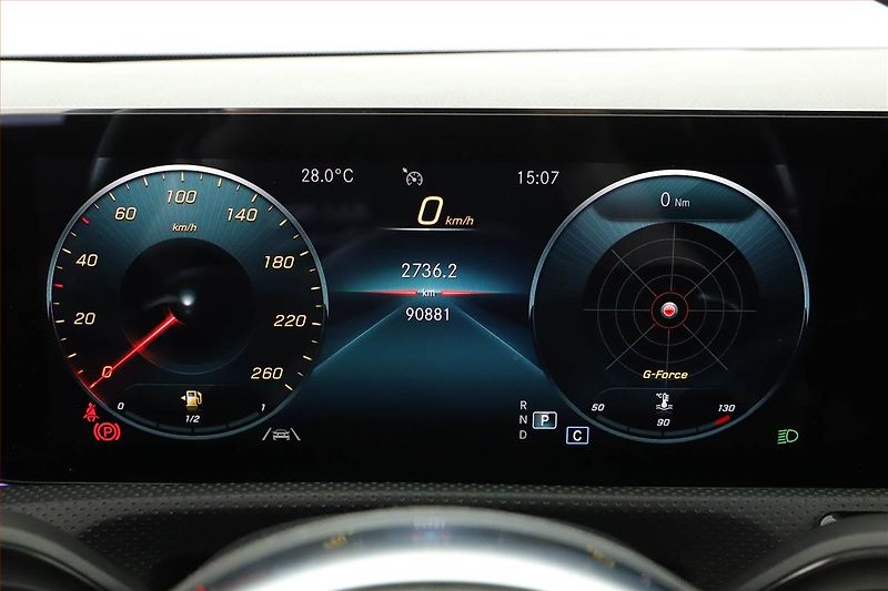 Mercedes-Benz CLA (2022) AMG Paket 200 d - fotka 8 z 21
