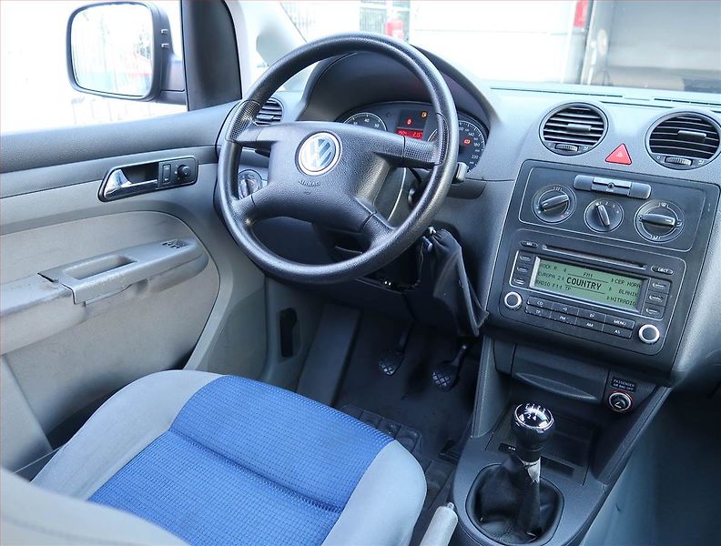 Volkswagen Caddy (2005) 1.6, 7Míst, 1Maj - fotka 7 z 17