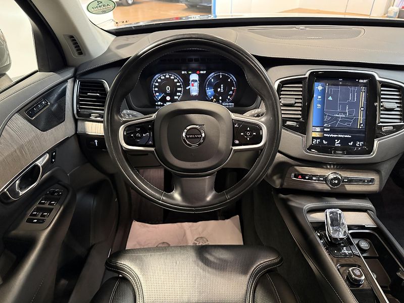 Volvo XC90 B5 AWD diesel Inscription Auto - fotka 6 z 16