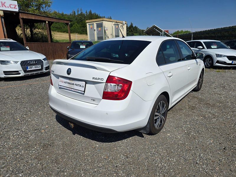 Škoda Rapid (2013) 1.2 TSi 63KW aut.klima - fotka 7 z 23