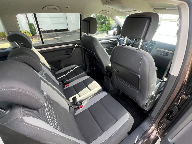 Volkswagen Touran (2013) Comfortline 1.4 TSI 103 kW 6°m - fotka 18 z 30