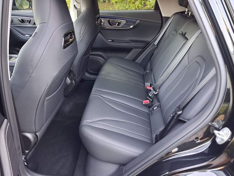 Omoda 5 (2026) Premium 1.5 tGDI HEV - fotka 10 z 26