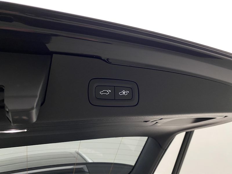 Volvo V60 T6 AWD BRIGHT ULTRA - fotka 35 z 66