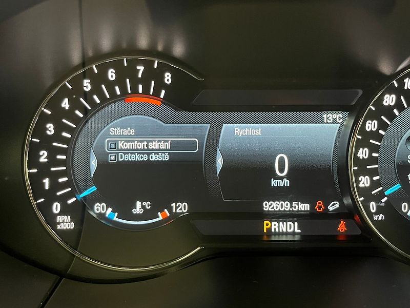 Ford S-MAX 2,5 HEV ST-Line - fotka 61 z 68