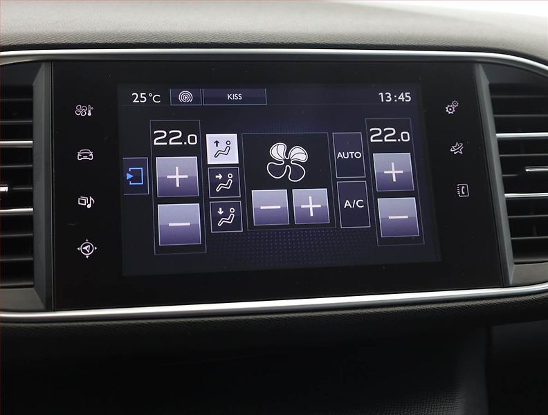 Peugeot 308 (2017) 1.2 PureTech, ČR,1.maj - fotka 13 z 16