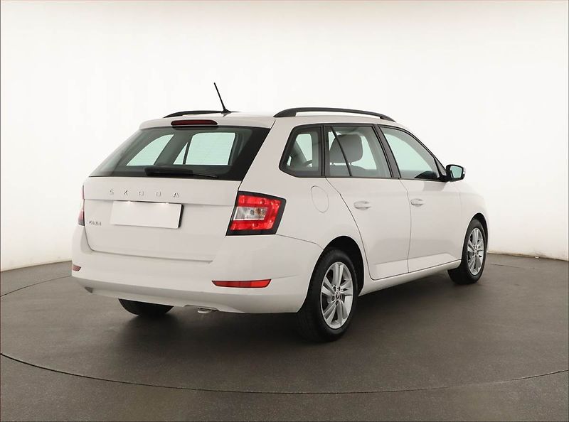 Škoda Fabia (2022) Ambition 1.0 TSI, ČR,1.maj - fotka 5 z 15