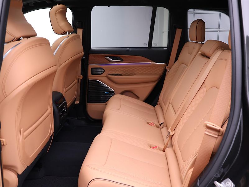 Jeep Grand Cherokee 2,0 4xe Summit Plug-In CZ DPH - fotka 62 z 90