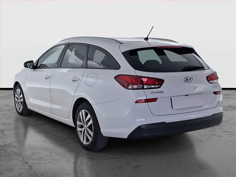 Hyundai i30 (2018) 1.0 T-GDI, Serv.kniha - fotka 4 z 21