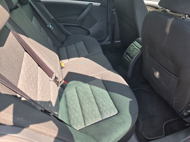 Škoda Octavia (2013) 2.0 TDI Serviska - fotka 18 z 31