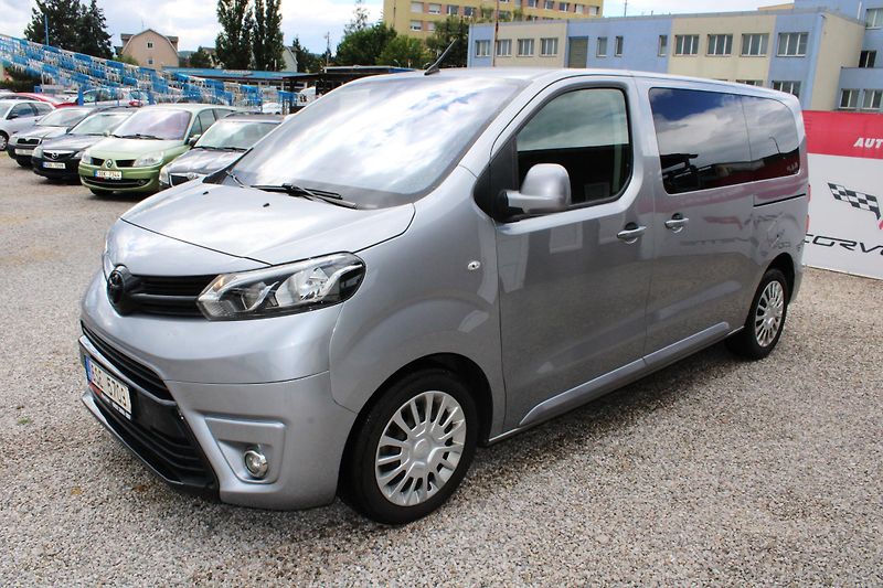 Toyota ProAce Verso (2022) 2,0D TEMPOMAT 8MÍST  KLIMA  - fotka 3 z 18