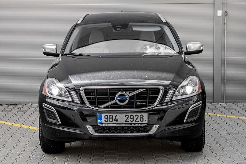 Volvo XC60 - fotka 2 z 28