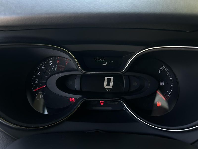 Renault Captur (2017) 0.9/66kW * KLIMA* 1.Maj.  - fotka 11 z 36