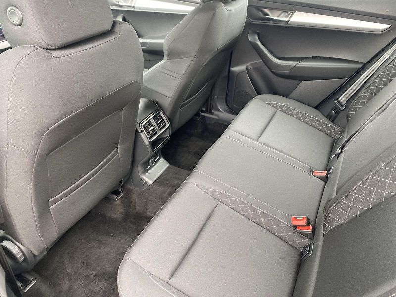 Škoda Karoq (2019) 2.0 TDI 4x4 Ambition Plus - fotka 10 z 31