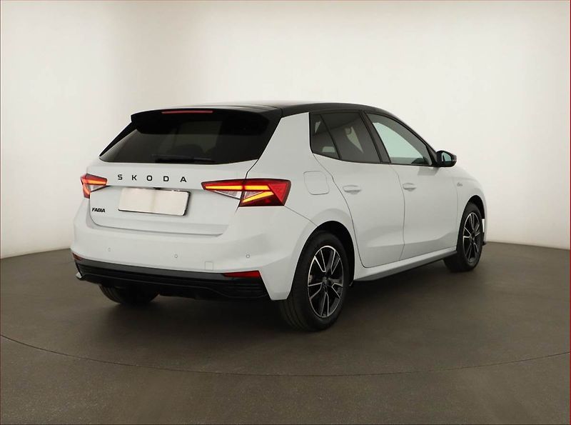 Škoda Fabia (2025) 1.0 TSI, Monte Carlo, FullLed - fotka 5 z 17