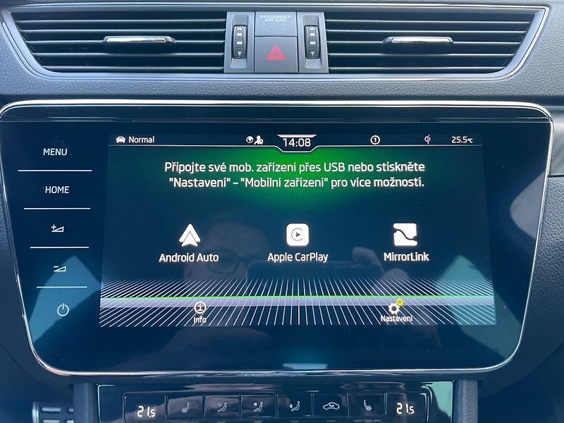 Škoda Superb (2022) SportLine 1.5TSI Webasto! 1.Ma - fotka 37 z 50