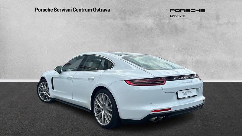 Porsche Panamera 4S Diesel 3956ccm  310kW 422PS - fotka 8 z 30