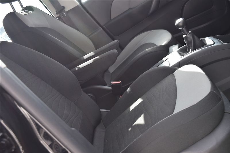 Citroën C4 Picasso 1,6 HDI 68KW KLIMA BEZ ADBLUE - fotka 47 z 51