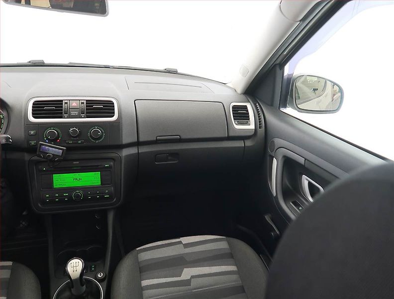 Škoda Roomster (2007) 1.4 16V, po STK, Tažné - fotka 8 z 18