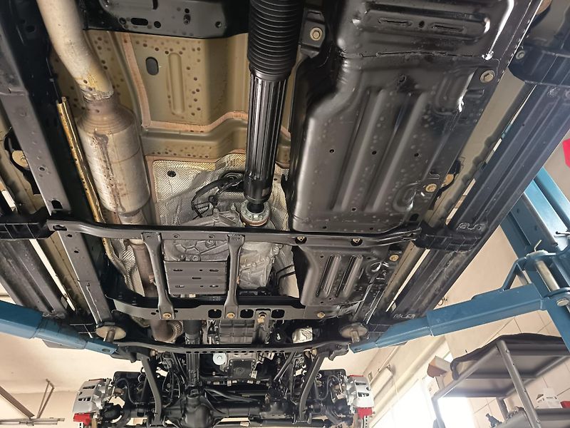 Jeep Wrangler (2021) SAHARA 4x4 Unlimited, TOP   - fotka 43 z 52