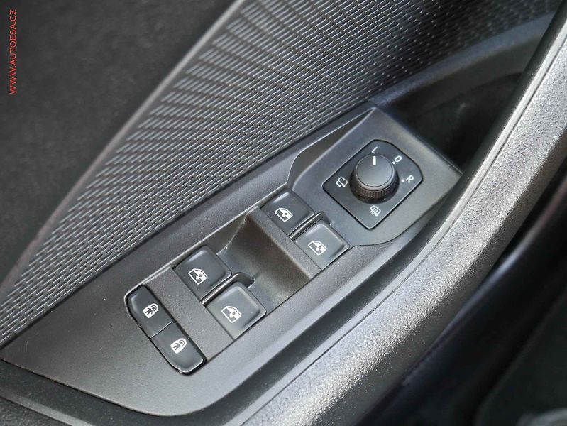 Škoda Octavia (2022) 1.5 TSi, Scout, LED, +ALU - fotka 11 z 20