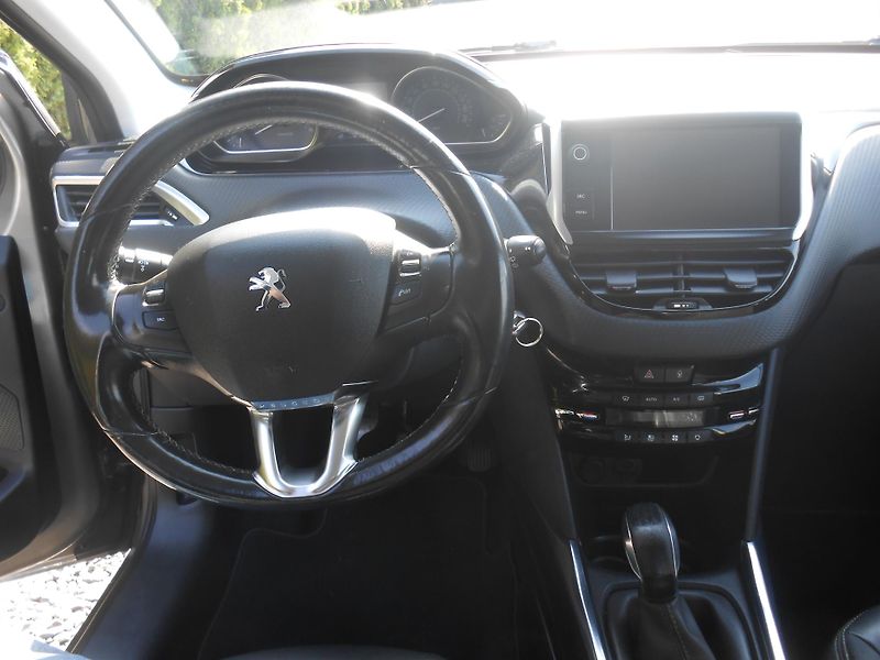 Peugeot 2008 1.6HDi, NAVI. CHROM,ALU - fotka 30 z 39