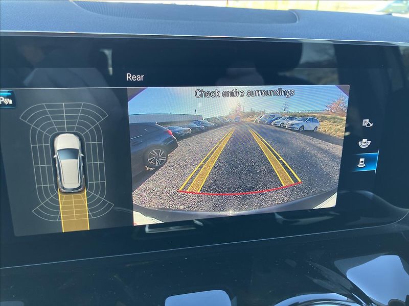 Mercedes-Benz Třídy B 1,3 Distronic Pano CarPlay - fotka 18 z 23