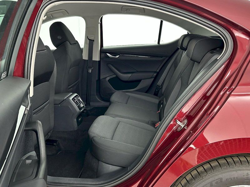 Škoda Octavia (2025) 1.5TSI 110kW Selection - fotka 8 z 30