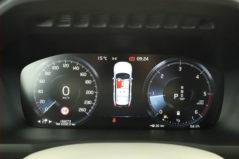 Volvo XC90 (2019) D5 AWD, DPH, Harman/Cardon - fotka 7 z 18