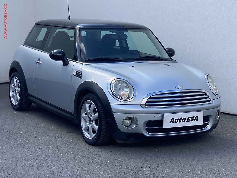 Mini Cooper (2008) 1.6D, AT, AC, temp - fotka 1 z 15