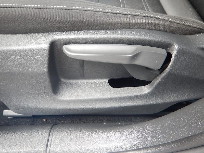 Škoda Octavia III 1.6 TDI, ČR, KLIMA - fotka 19 z 28