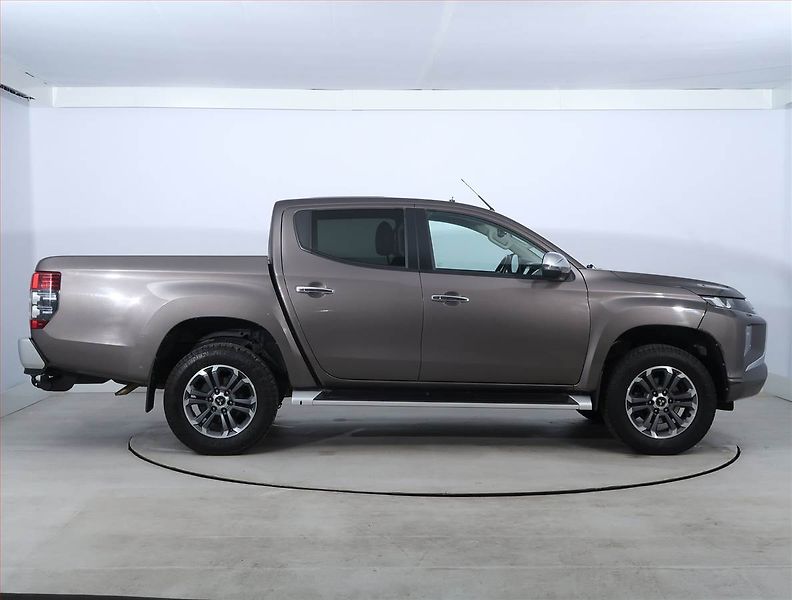 Mitsubishi L200 (2021) 2.2 DI-D - fotka 6 z 20