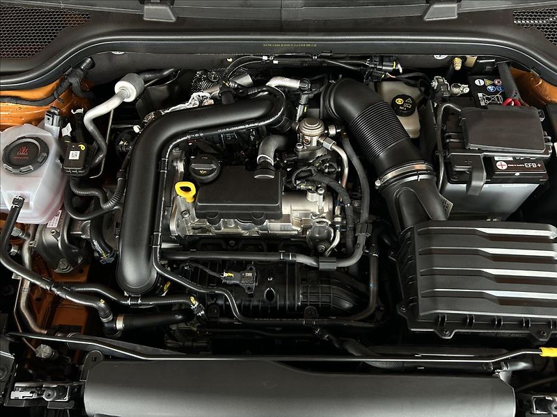 Škoda Kamiq 1,0   TSI85kW,1.MAJITEL,ČR,FIR - fotka 30 z 35