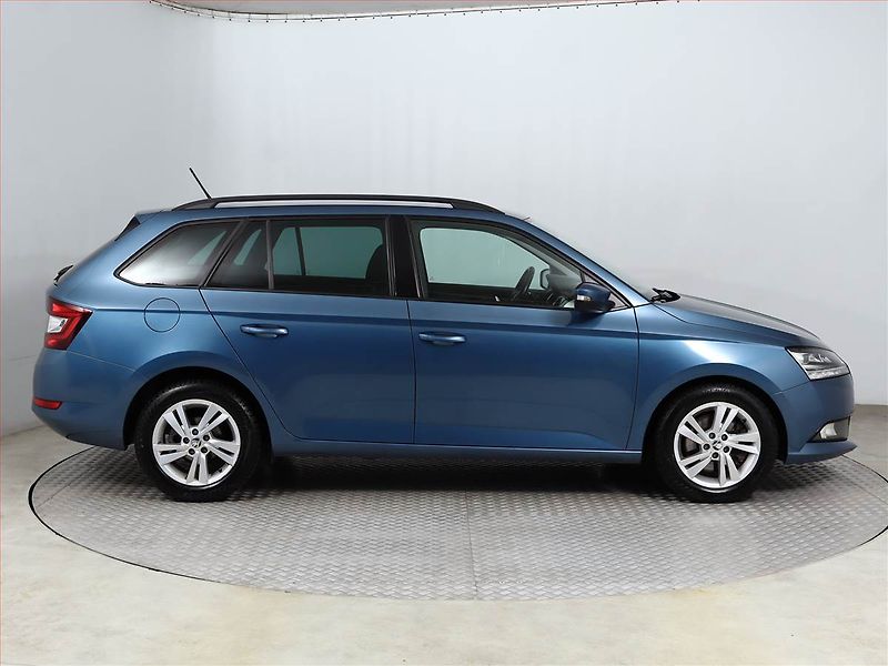 Škoda Fabia (2021) Style Plus 1.0 TSI, Automat - fotka 6 z 19