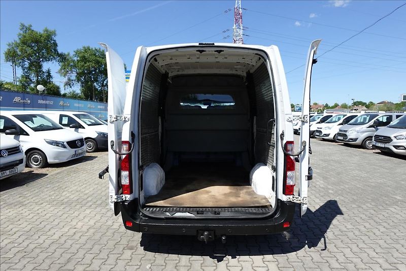 Renault Master 2,3 DCI  L2H2 7MÍST KLIMA - fotka 15 z 36