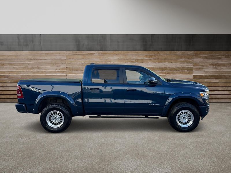 Dodge RAM (2024) +LARAMIE+OFFROAD PAKET+ - fotka 2 z 26