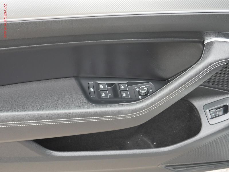Volkswagen Passat (2017) 2.0 Bi-TDi 4x4, ČR, DSG - fotka 17 z 19