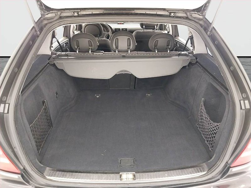 Mercedes-Benz Třídy C (2003) Avantgarde C 180 Kompressor - fotka 20 z 20