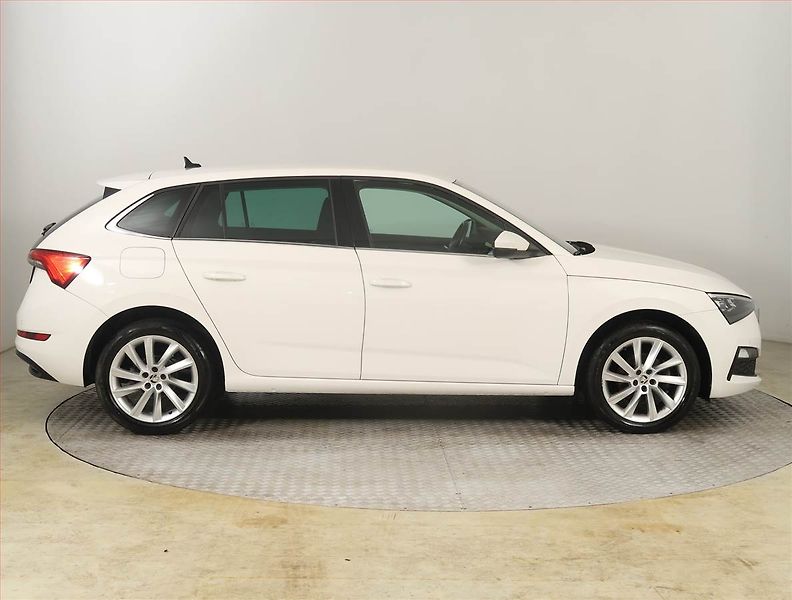 Škoda Scala (2020) Style 1.0 TSI, Tempomat - fotka 6 z 20
