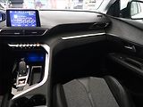 Peugeot 3008 (2017) Active 1.2 PureTech, Automat - náhled 8