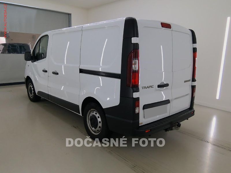 Renault Trafic (2021) 2.0dCi L1H1, 2x boční dv, LED - fotka 4 z 12