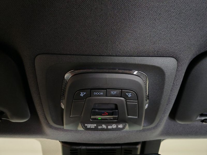 Toyota C-HR 2.0 Hybrid E-CVT Style - fotka 38 z 39