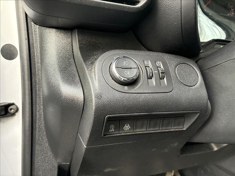 Opel Combo 1.2 T 81 kW 5 míst ČR DPH - fotka 14 z 17
