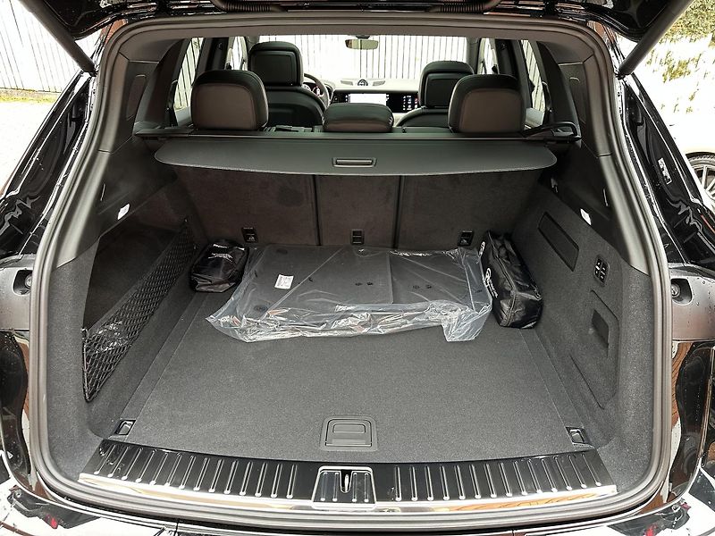 Porsche Cayenne V6-SPORT DESIGN-R22-MASÁŽE-TAŽ - fotka 34 z 38