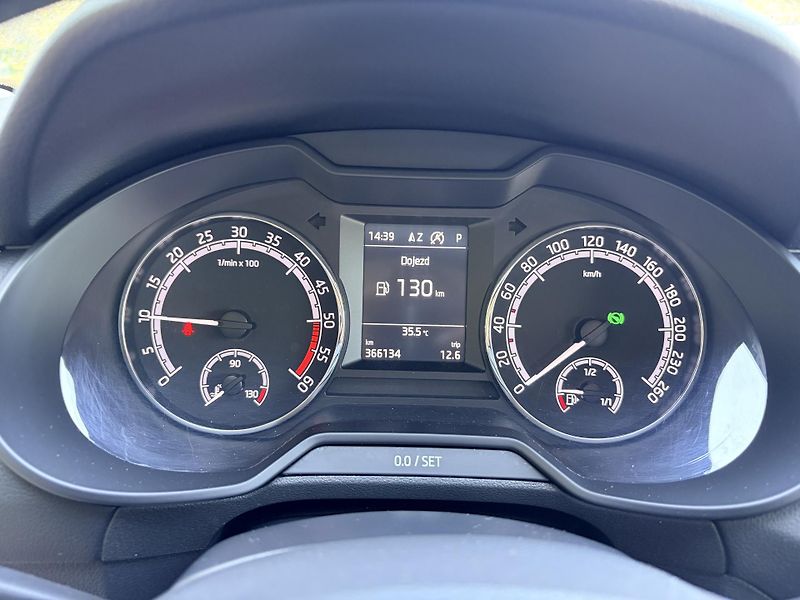 Škoda Octavia 2.0TDI 4x4 DSG - fotka 14 z 42