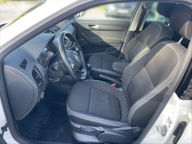 Škoda Fabia 1,0 TSI 70 Ambition - fotka 7 z 11