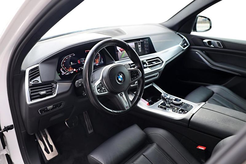 BMW X5 xDrive30d - fotka 8 z 15