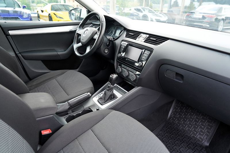 Škoda Octavia III  2.0TDi 135 kW DSG 4x4 ČR - fotka 28 z 41