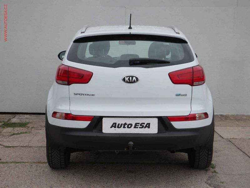 Kia Sportage (2015) 1.7 CRDi, 2.maj,ČR, servis - fotka 5 z 15
