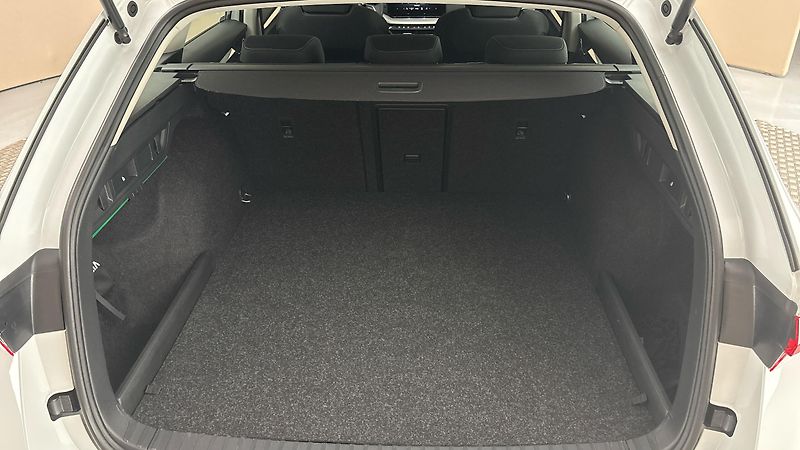 Škoda Octavia 1.5 TGI G-Tec DSG Style Combi - fotka 17 z 25