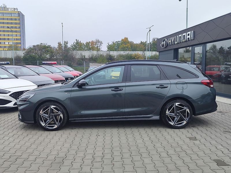 Hyundai i30 1.5 T-GDI/103kW N-Line DCT - fotka 8 z 35